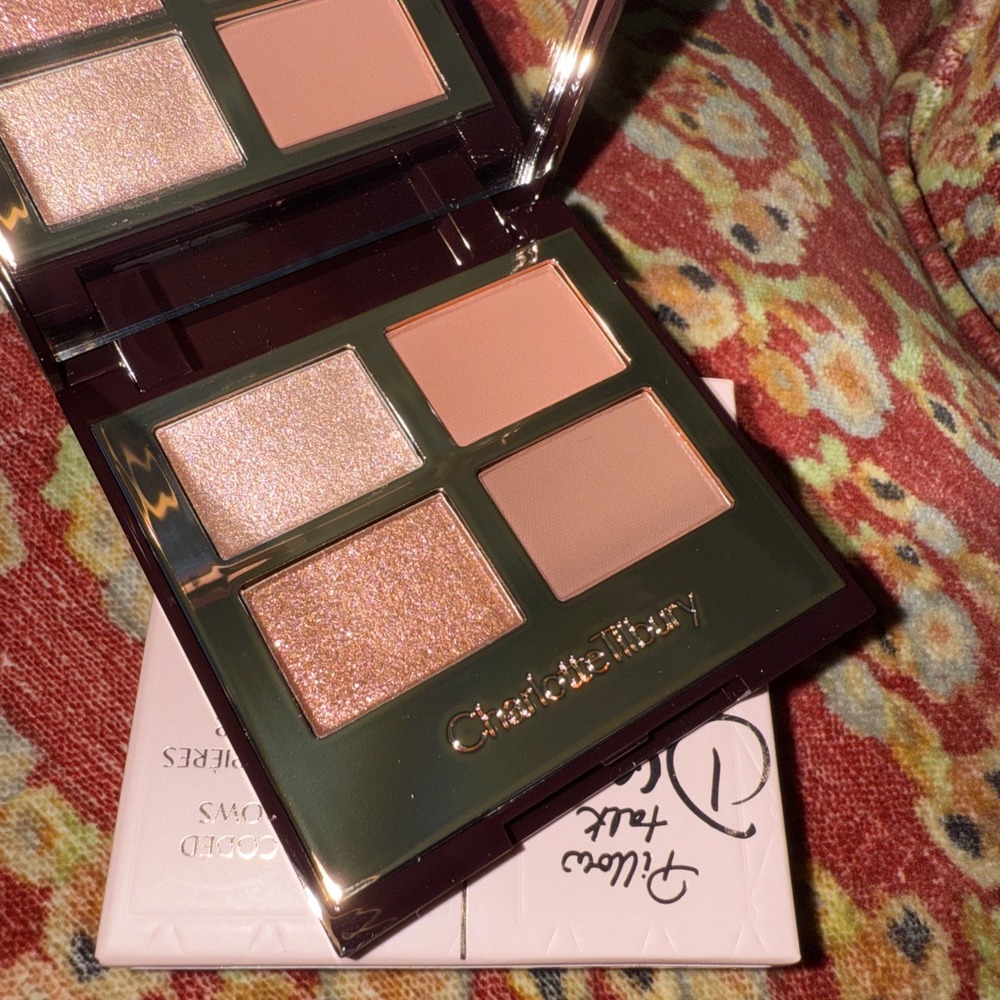 Charlotte Tilbury Luxury EyeShadow Palette - Pillow Talk Dreams - Authentic